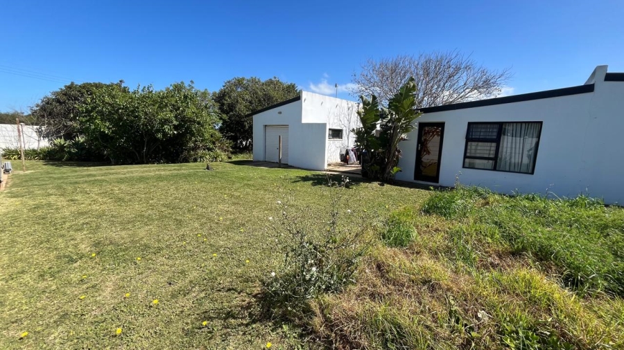 2 Bedroom Property for Sale in Paradise Beach Eastern Cape